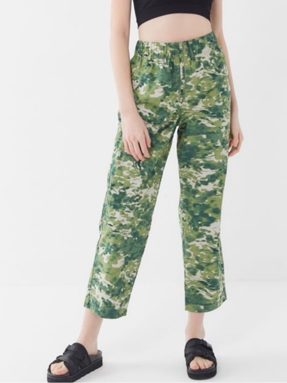 Urban Outfitters Jace Poplin Camo Print Cropped Zip-Front Pants